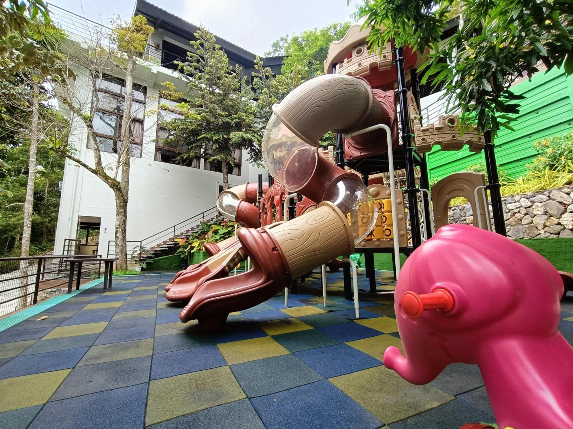 Mist Mountain Resort Powered By Cocotel Cebu Exterior photo