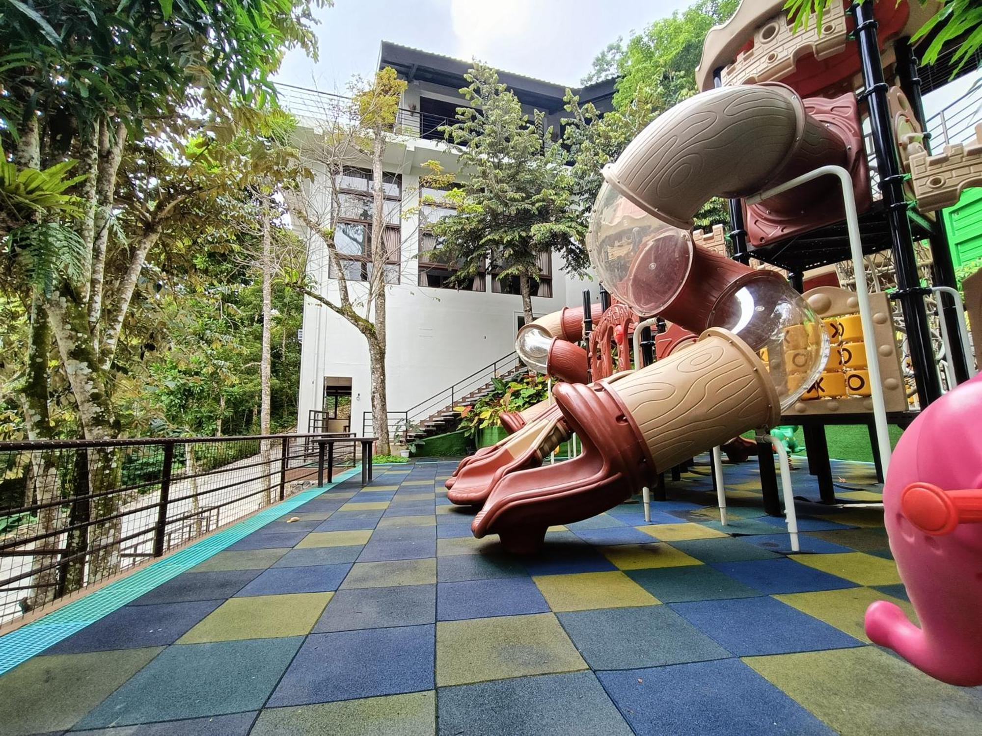 Mist Mountain Resort Powered By Cocotel Cebu Exterior photo